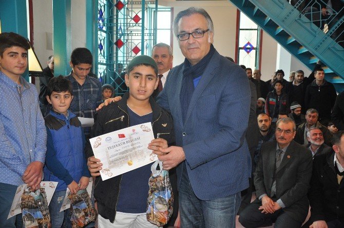 Müftülükten Camiye En Çok Giden Öğrencilere Ödül