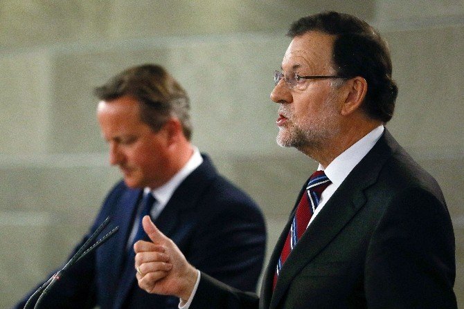 Cameron: “Türkiye’deki Sığınmacılara Maddi Yardım Edeceğiz”