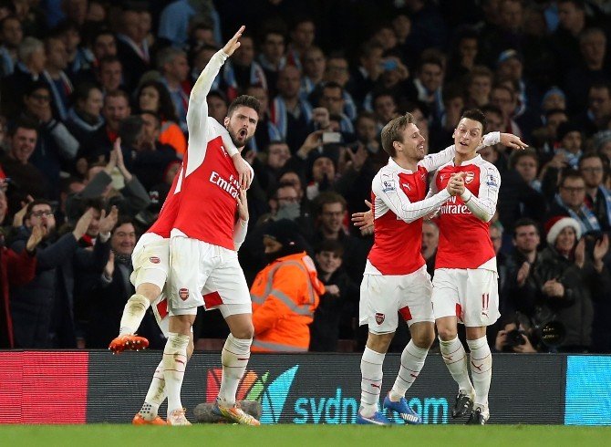 Arsenal - Manchester Cıty Maçına Mesut Özil Damgası