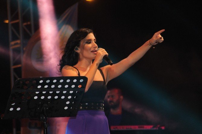 İrem Derici’den Pop Dünyasına Bomba Göndeme