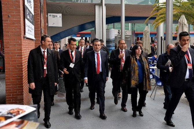 Turizm Bakanı Ünal: “İnsanların Seyahat Özgürlüğü Kısıtlanmamalı”