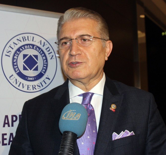 İstanbul Aydın Üniversitesi’nden Afrika’ya Eğitim Atağı