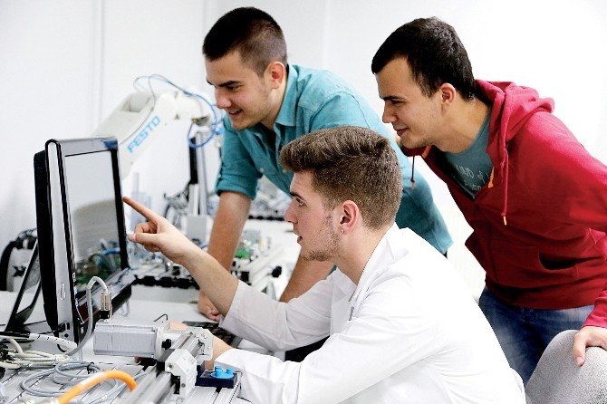 İstanbul Aydın Üniversitesi’nden Uluslararası Yaz Okulu
