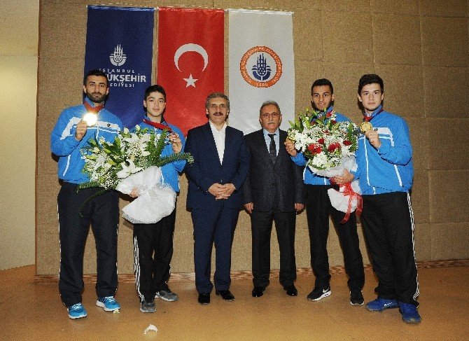 İstanbul Büyükşehir Belediyespor’da Başkanlık Devir Teslimi Yapıldı