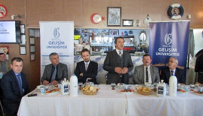 İstanbul Gelişim Üniversitesi İle Okul Müdürleri Bir Araya Geldi