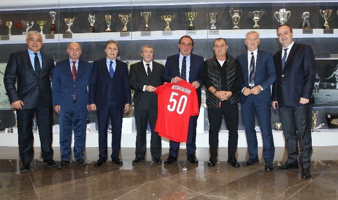 İstanbul İl Emniyet Müdürü Mustafa Çalışkan, Tff’yi Ziyaret Etti