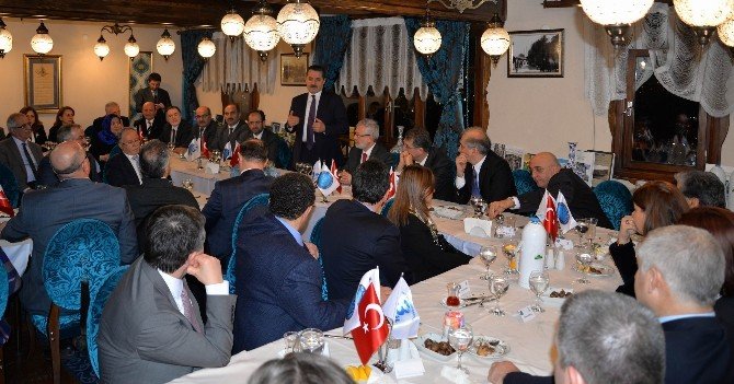 Bakan Çelik: "Çiftçi Ne Haklara Sahip Olduğunu Bilmiyor"