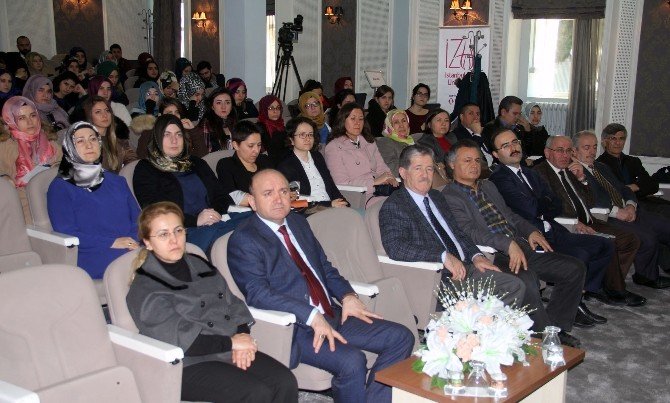 Teoriyle Pratiği Birleştiren Üniversite
