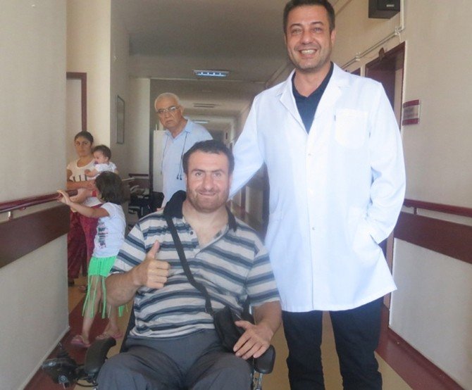 Omurgasındaki Kurşun 10 Yıl Sonra Çıkartılınca Felç Olmaktan Kurtuldu