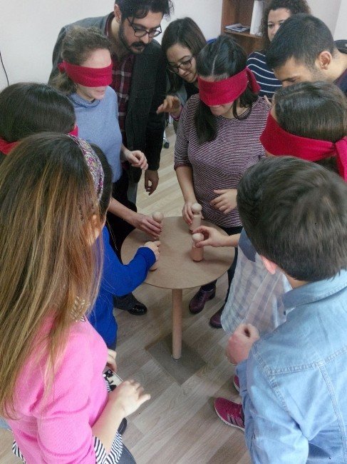 ’Haydi Hayatı Kucakla’ Eğitimcileri Projeye Hazır