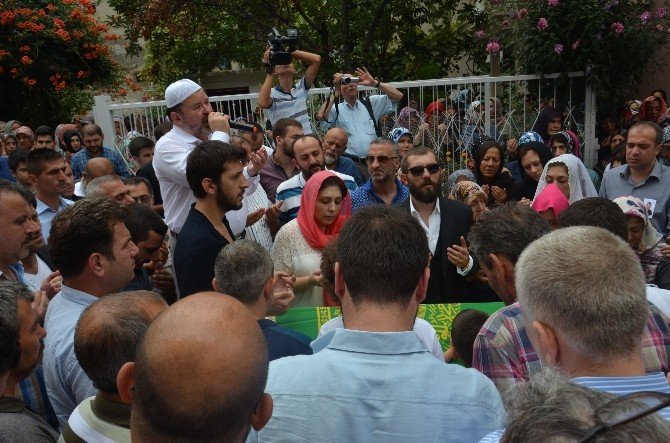 Sedat Şahin’in Oğlunun Cenazesi Toprağa Verildi