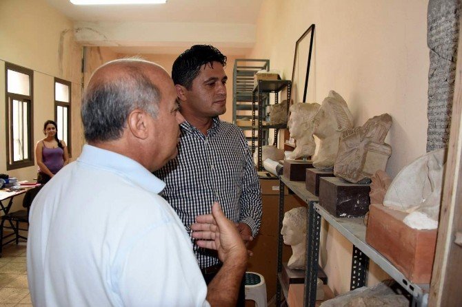 İtalyan Arkeologdan Kyme Antik Kenti Açıklaması