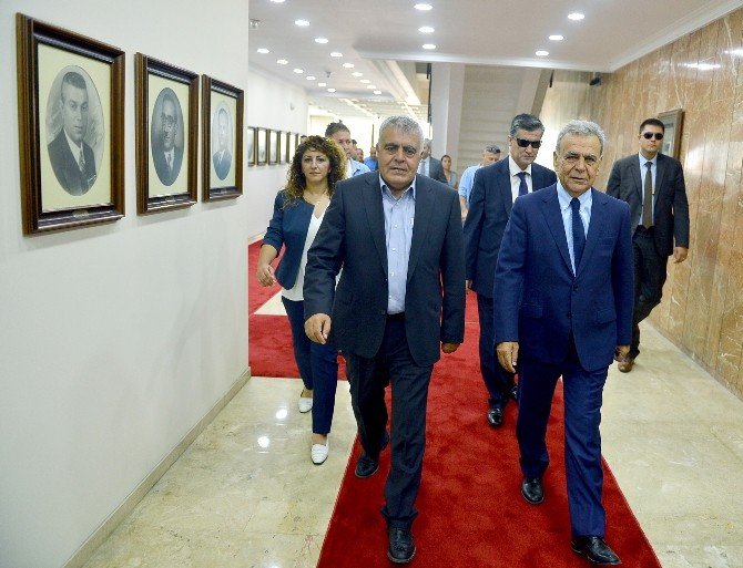 Bakan Müslüm Doğan’dan Başkan Kocaoğlu’na Ziyaret