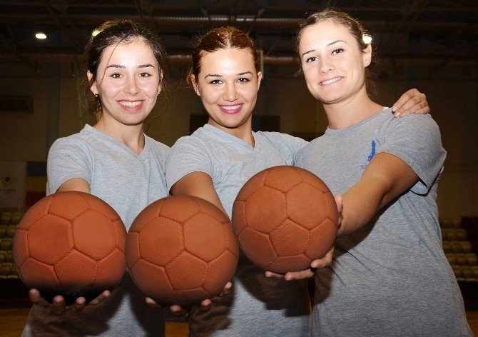Büyükşehir Kadın Hentbol Takımı, Taraftarlardan Destek Bekliyor