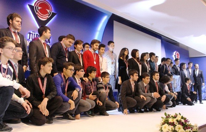Tübitak’tan Yamanlar’a 14 Madalya