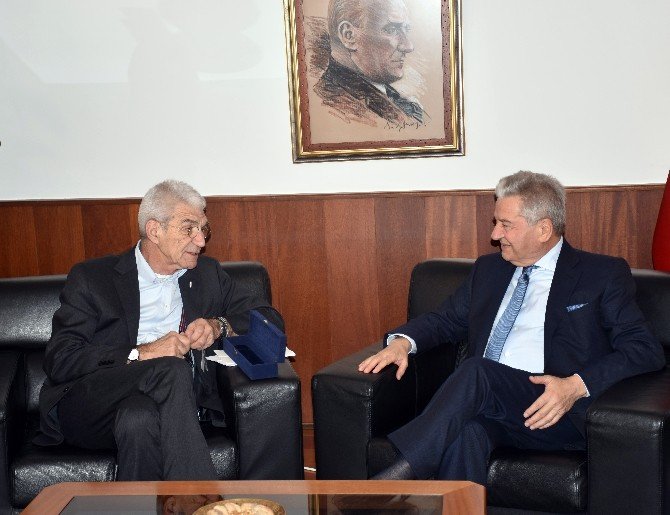 Boutaris: "Türkler Kardeşim, Avrupalılar Ortağım"