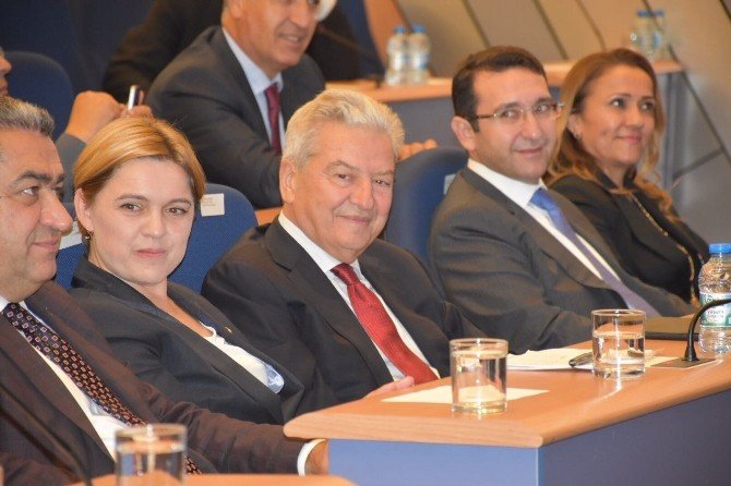 Ak Parti İzmir Milletvekili İbrahim Turhan: