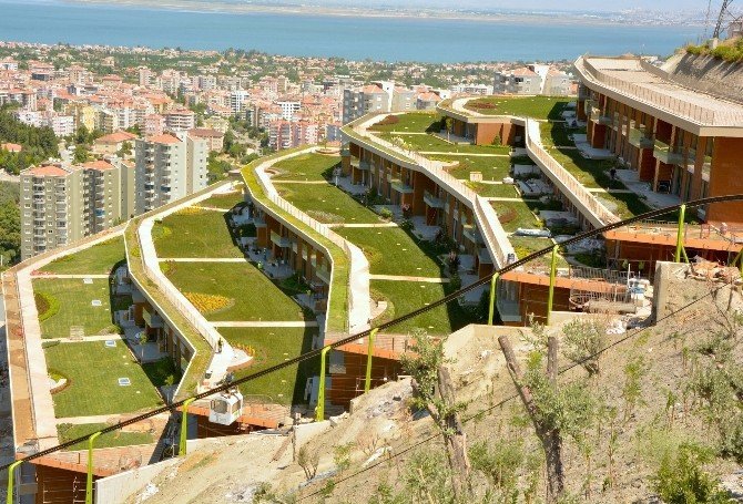 Münir Tanyer: "İzmir’de Konut Açığı Sürüyor"