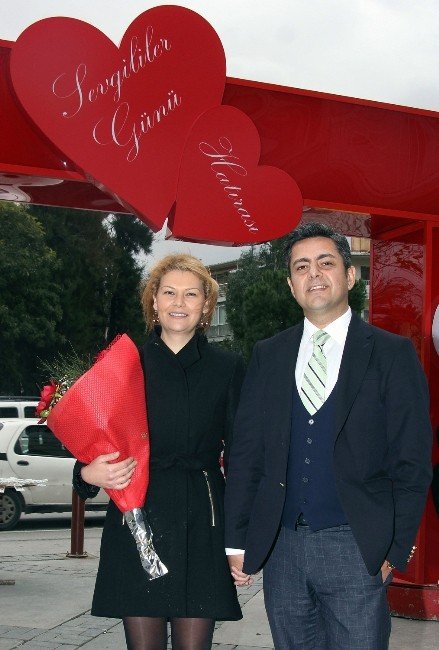 Kalbe Giden Yol Mideden Geçti