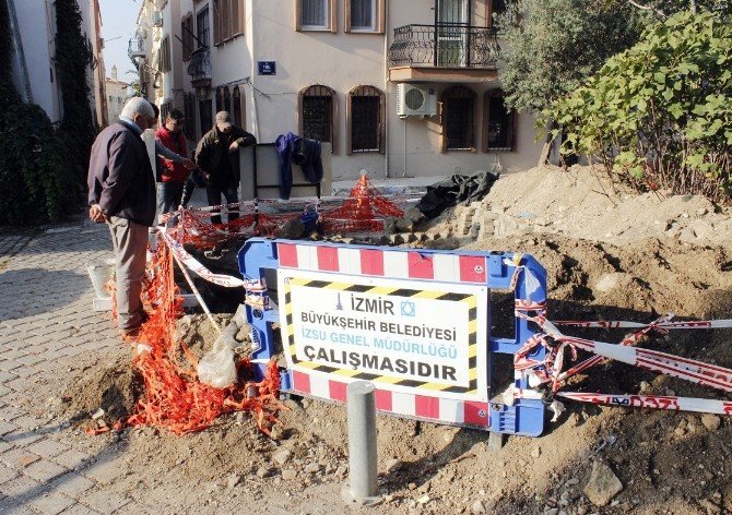 Foça’da 2500 Yıllık Lahitler Buldu