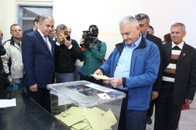 Binali Yıldırım Oyunu Kullandı