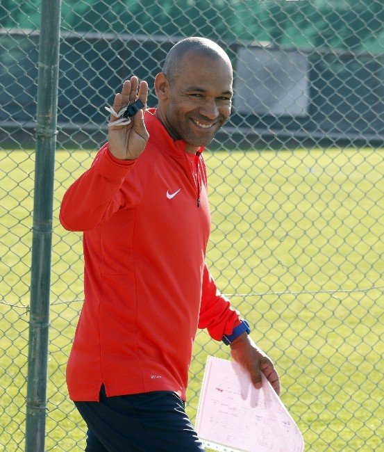 Morais’te Beyin Kanaması Şüphesi