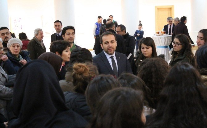 ’Kadın Ve Toplum’ Konulu Afiş Sergisi Çorum’da Açıldı