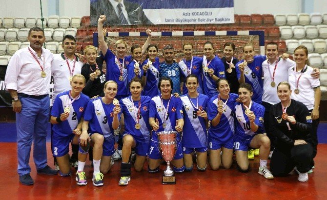Kadınlar Hentbol Süper Ligi’nde Süper Kupa Sahibini Buldu