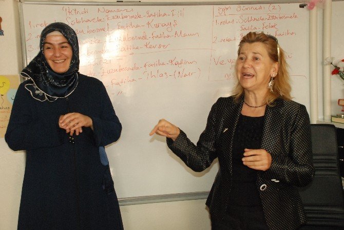 Kur’an Kursunda Kadınlara Meme Kanserini Anlattı