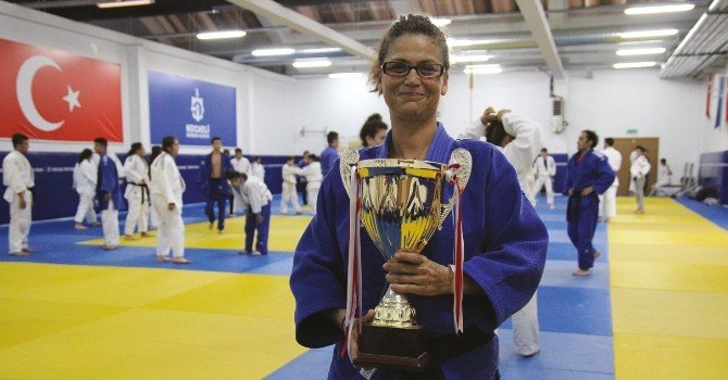 Kadına Şiddet, Bayanları Judoya Yönlendirdi