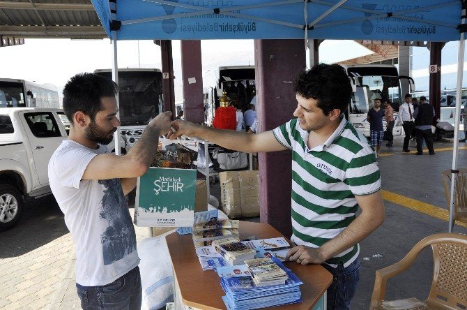 Üniversite Öğrencilerine Fıstık Gibi Karşılama