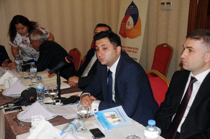 Türkiye’de 2 Kişi Bir Emekliyi Finanse Ediyor