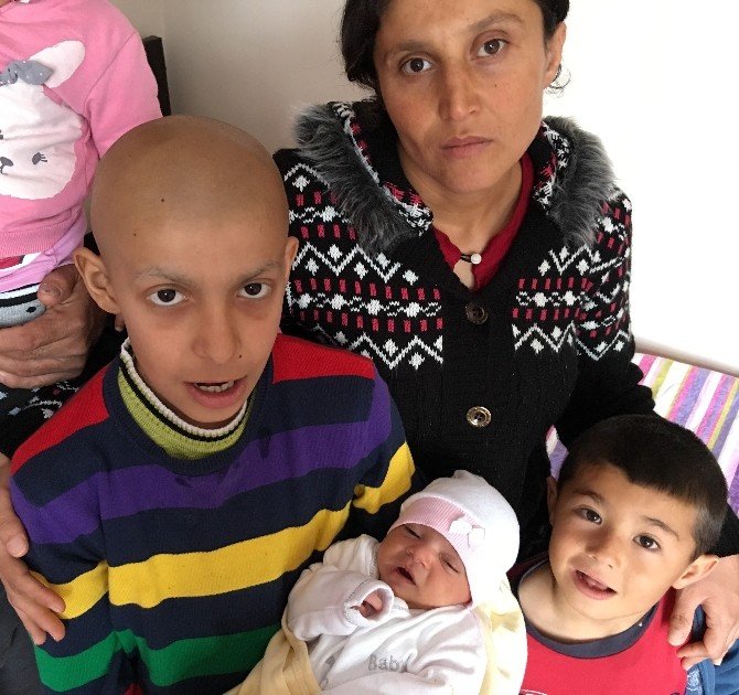 Minik Yasemin Kanserli Ağabeyine Can Katacak