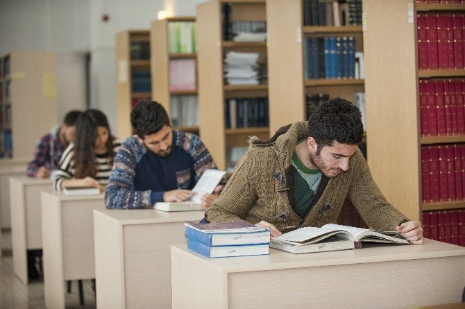 Anadolu Üniversitesi Kütüphanesi’nin Öğrenci Odaklı Hizmetleri