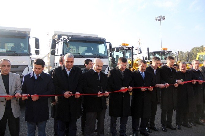 Bakan Yılmaz, Bingöl İl Özel İdaresi’ne Alınan 5 Milyon Liralık Araç Teslim Törenine Katıldı