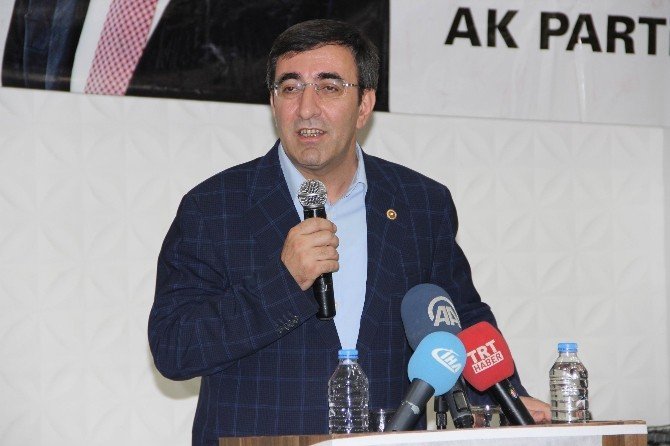 Bakan Yılmaz Diyarbakır’da İlçe Danışma Meclis Toplantısına Katıldı
