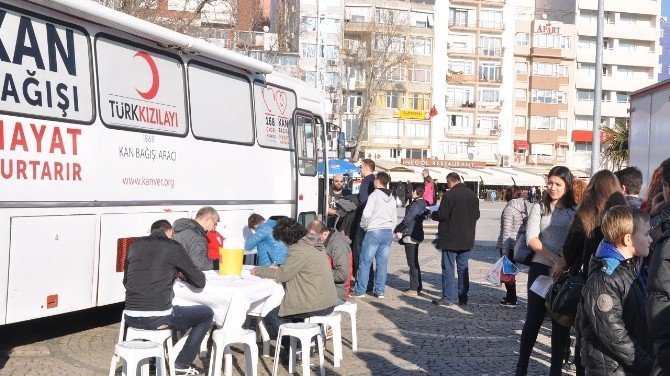 Lösemili Derya İçin Kuyruğa Girdiler