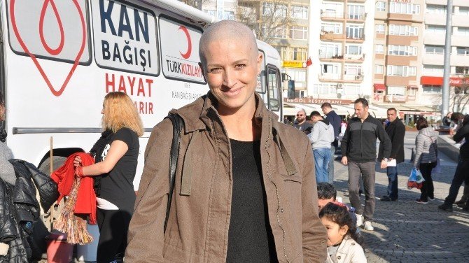 Lösemili Derya İçin Kuyruğa Girdiler