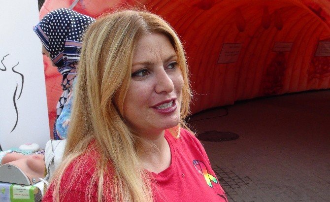 Kolon Maketiyle Erken Teşhise Dikkat Çekiyorlar