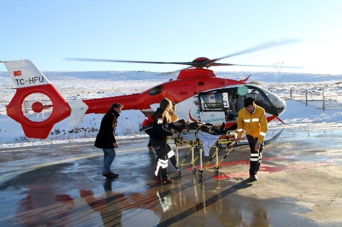 Köyde Mahsur Kalan Hastanın İmdadına Hava Ambulansı Yetişti