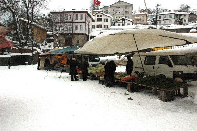 Kastamonu’da Kar Pazarı Vurdu