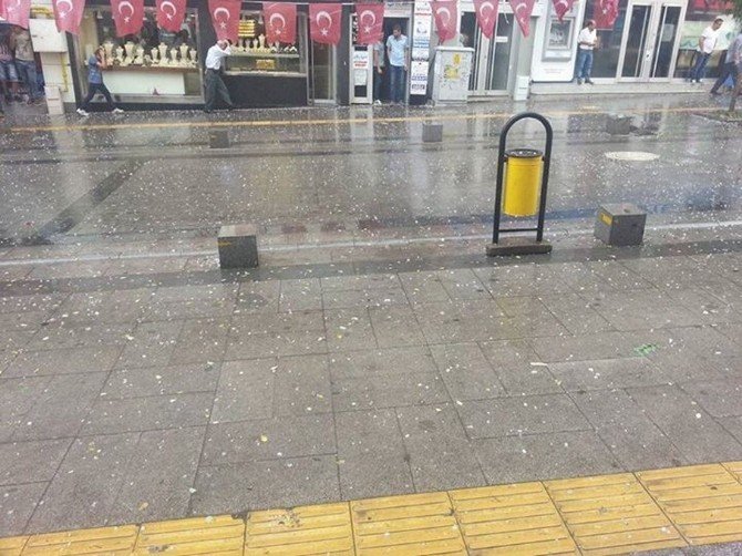 Karabük’te Dolu Ve Yağmur Etkili Oldu
