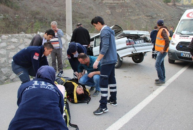 Karabük’te Trafik Kazası: 2 Yaralı