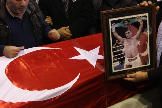 Milli Boksör Sam İçin Tören Düzenlendi