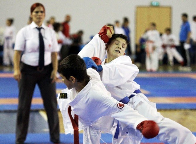 Trabzon’da Karate Şöleni