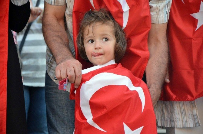 Karadenizliler Terör Olaylarını Protesto Etti