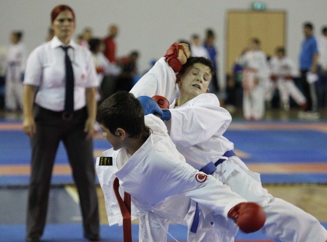 Trabzon’da Karate Şöleni