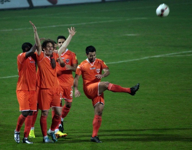 Adanaspor Galibiyet Serisini Sürdürüyor