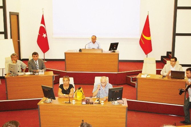 Belediye Meclisi 5 Cami Yerini Maliyeye Verecek