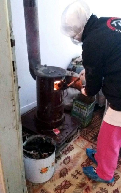 Kastamonu Belediyesi Yaşlıların Yüreklerini Isıtıyor